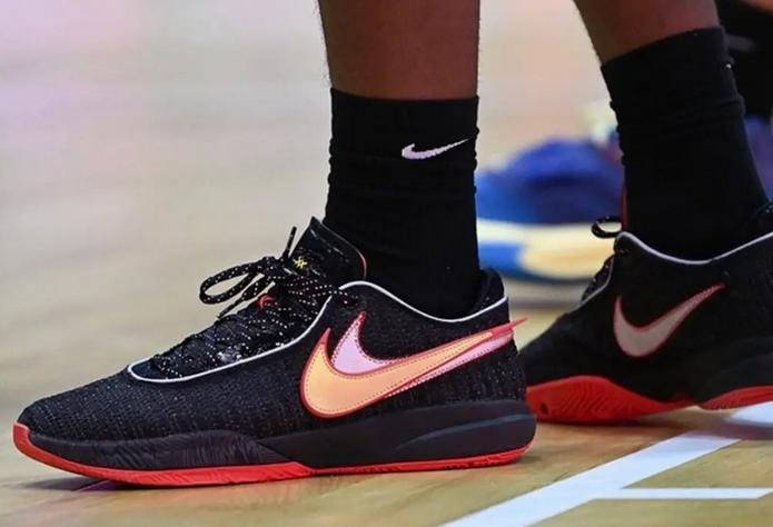 nike詹姆斯系列最强球鞋,nike实战篮球鞋詹姆斯突刺