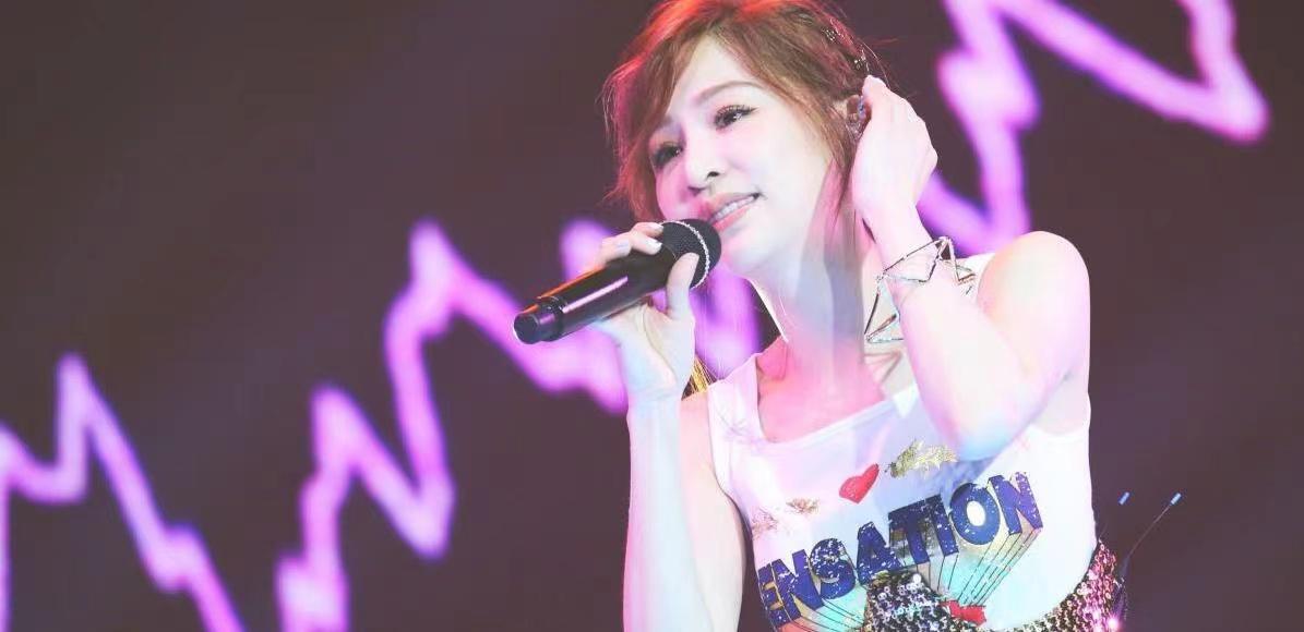 王心凌22年爆火后开了多少演唱会,王心凌是什么时候再次火起来的