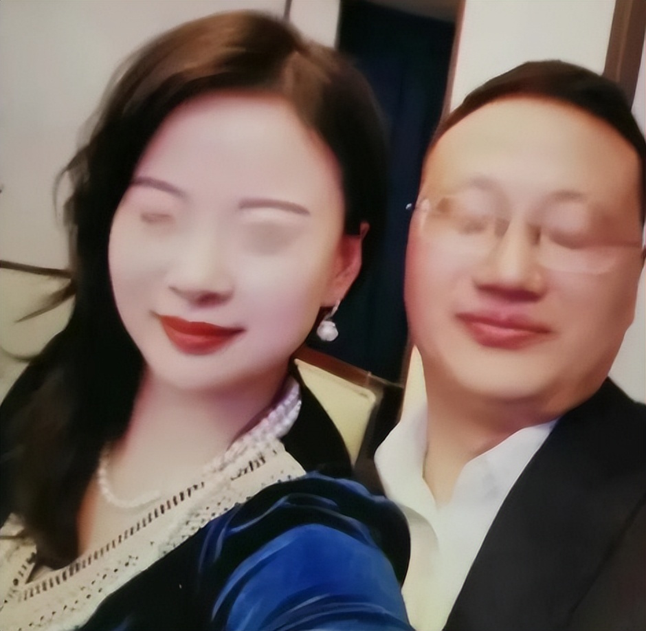 “舌吻门”后续的刘小姐，又被曝猛料，丈夫:不死不休！