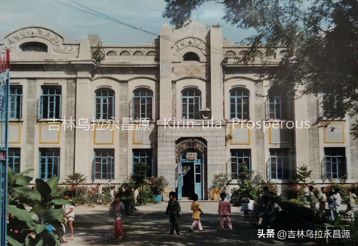 吉林市松花江边原来也有天坛,现在则变成了一处规模较大的幼儿园