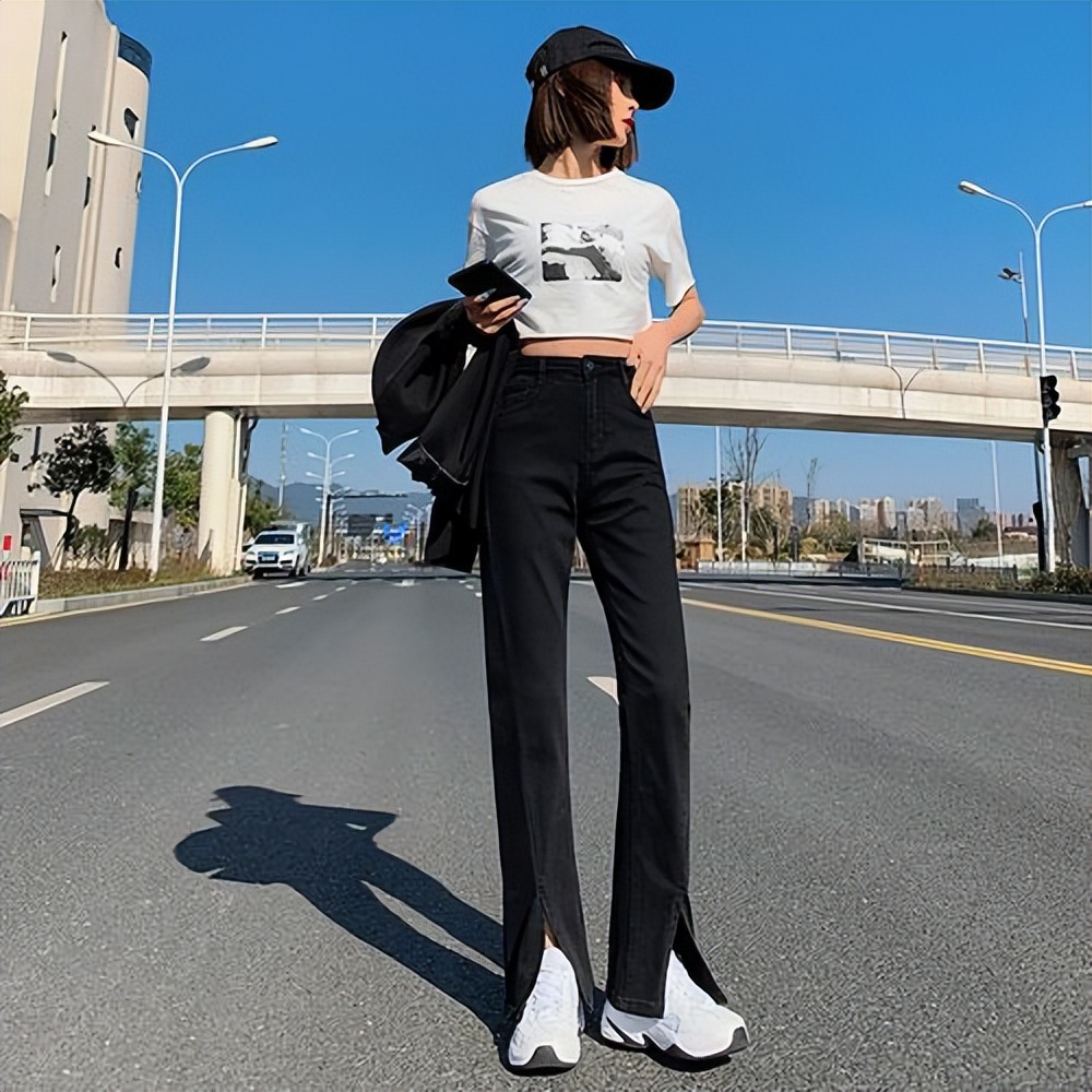 夏日裤装的搭配让你清凉又时尚,短款上衣搭配阔腿白裤子