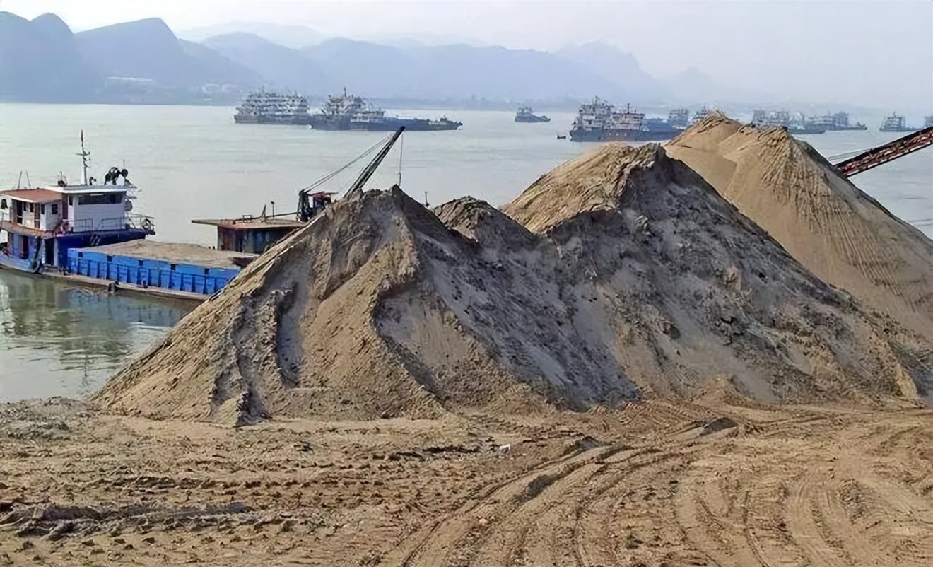 中国为何花大价钱，从国外进口河砂，而不在长江黄河大规模开采砂