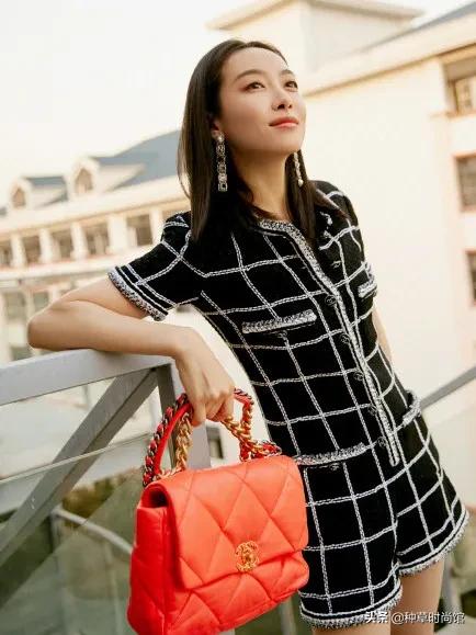 大牌包包入门推荐3000左右黑色,今年最值得入手的大牌包包推荐