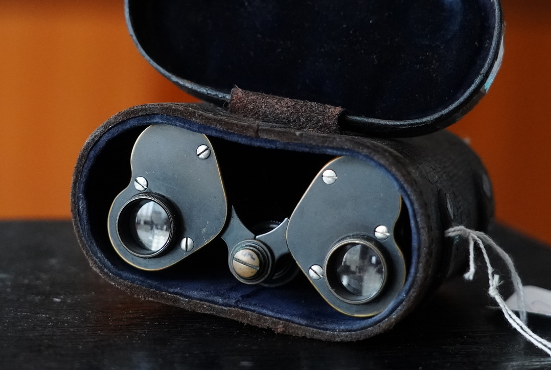 收藏经典望远镜 (古典棱镜望远镜)