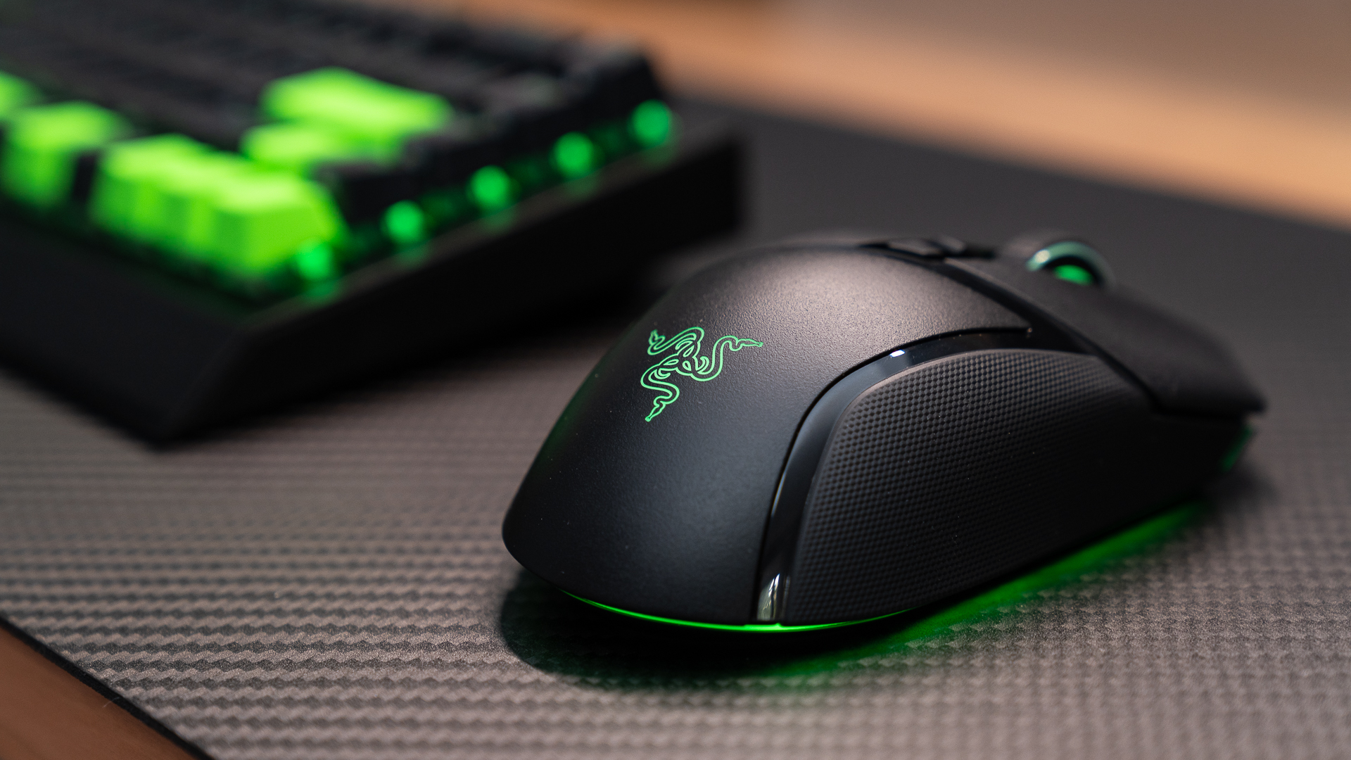 颜值高性能好的雷强竿,雷蛇巴塞利斯蛇v3值不值得入手