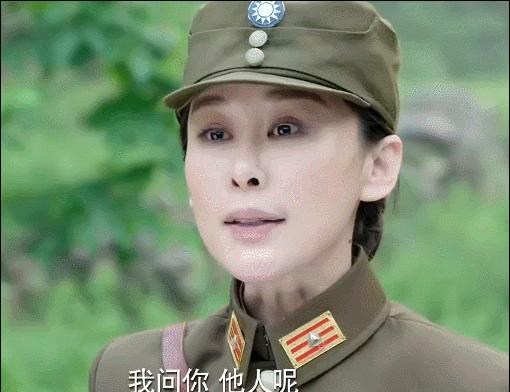 “荧幕女兵”的消亡史：蛇精脸、大浓妆，求你们别再*辱侮**战士了