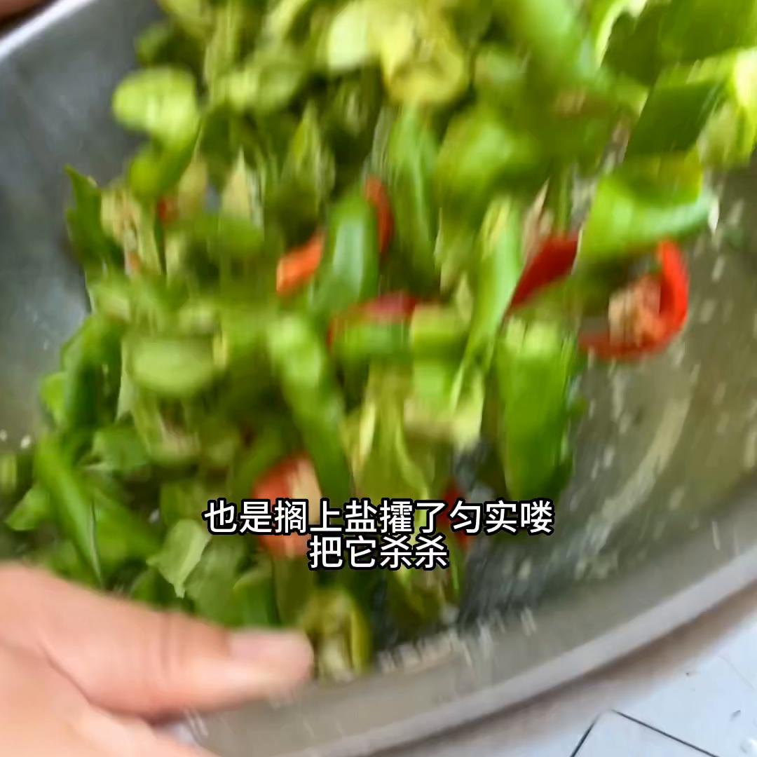 腌黄瓜啥都有了还有辣椒,没有太阳新鲜的黄瓜怎样腌黄瓜干