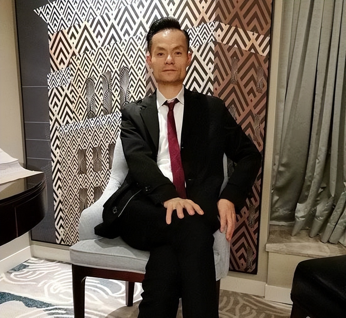 山东农民，初中学历，养过猪，却靠做期货身家10亿，凭啥？