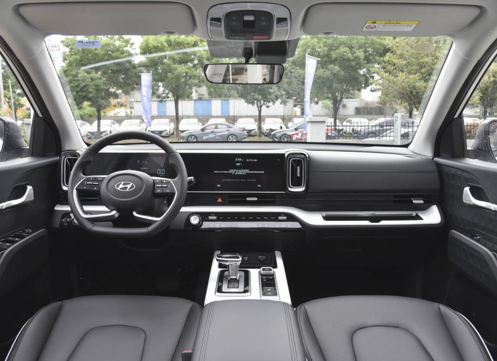 现代全新胜达开到150码,二手胜达和ix35哪个合适