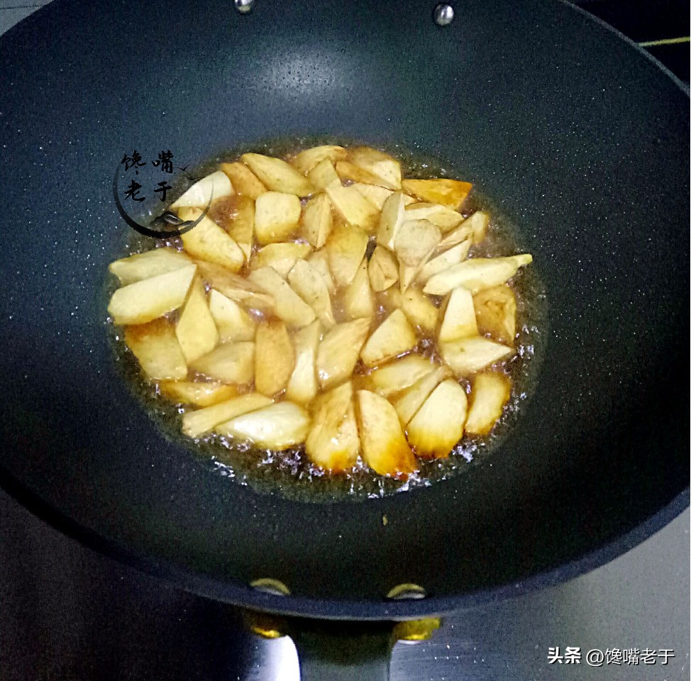 买茭白时，“圆的和扁的”哪个好？牢记3买3不买，谁也别想忽悠你