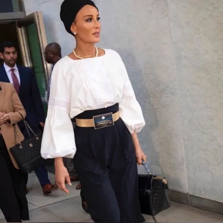 深扒卡塔尔王妃的珠宝盒，竟然发现了温莎公爵夫人的拍卖真品