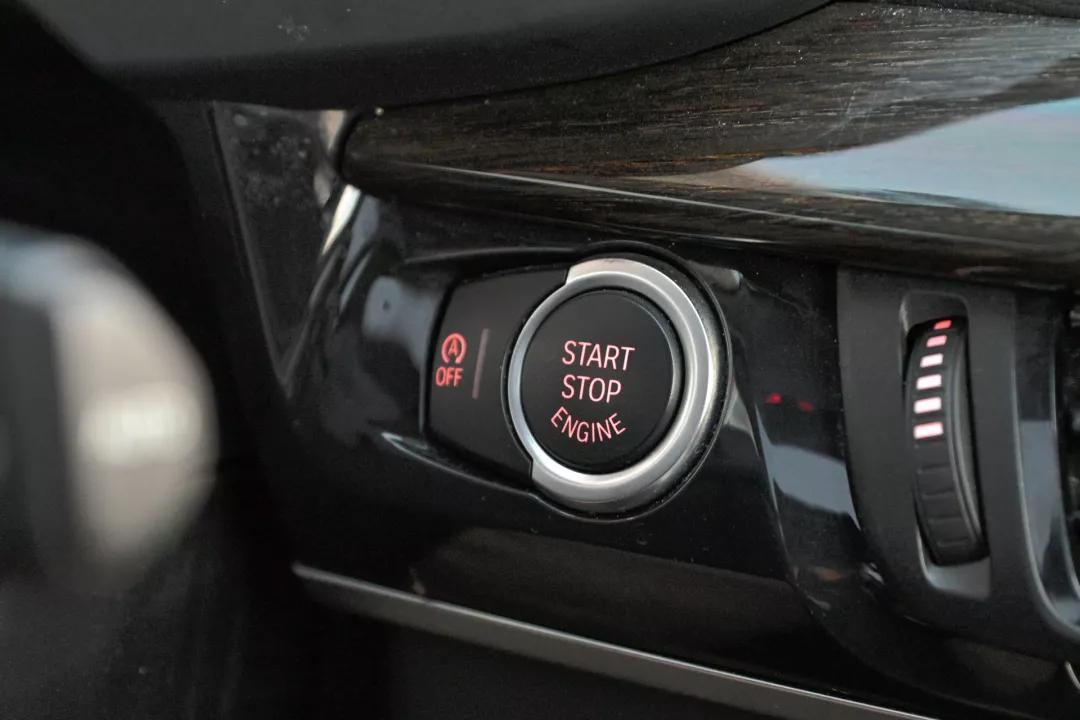 二手宝马x5黑武士顶配14款价格,银灰色二手柴油版宝马x5