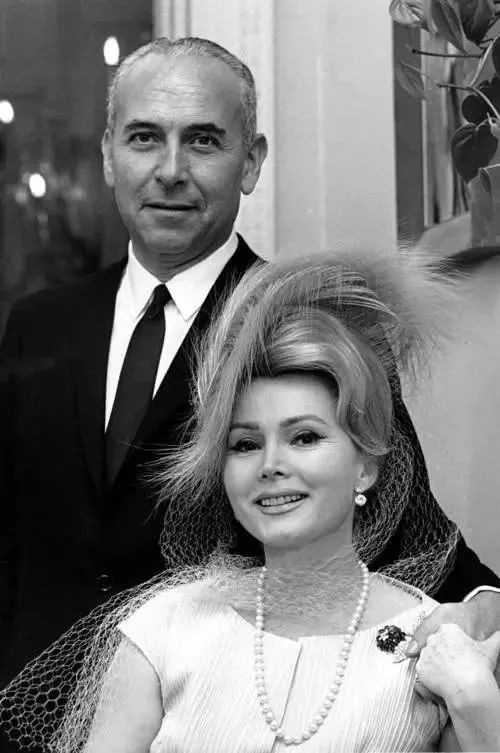 好莱坞嘉宝早期照片,好莱坞女明星嘉宝黑白图片