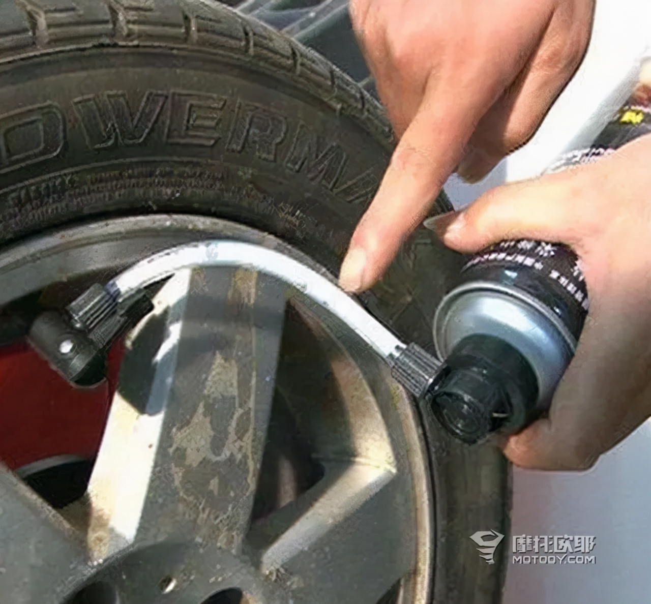 用什么能快速扎破轮胎,教你省钱修轮胎