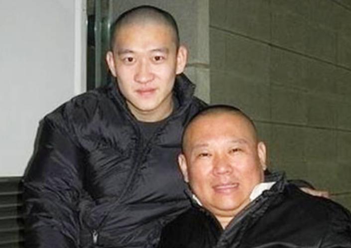 曹云金何云伟为什么离开德云社,曹云金何云伟李菁为啥离开德云社