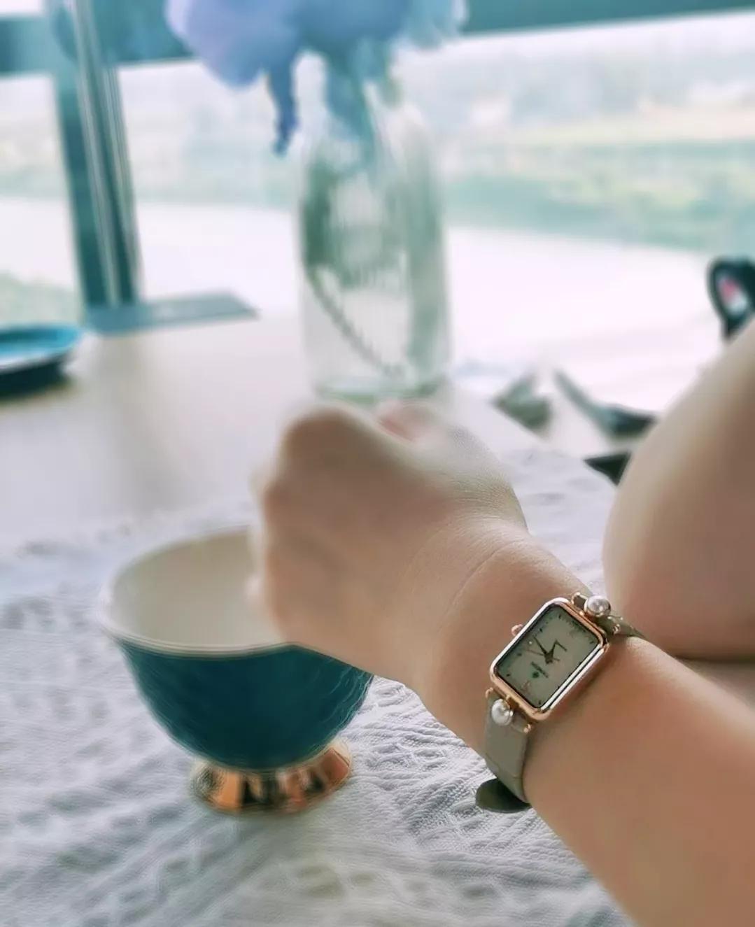 戴手表怎么拍照好看,戴着手表怎么拍照好看