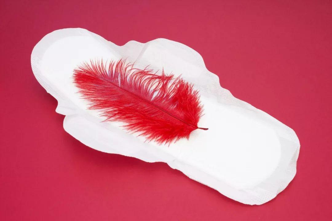 经期有直径8厘米大的肉状血块,女生来月经有血块子宫的变化