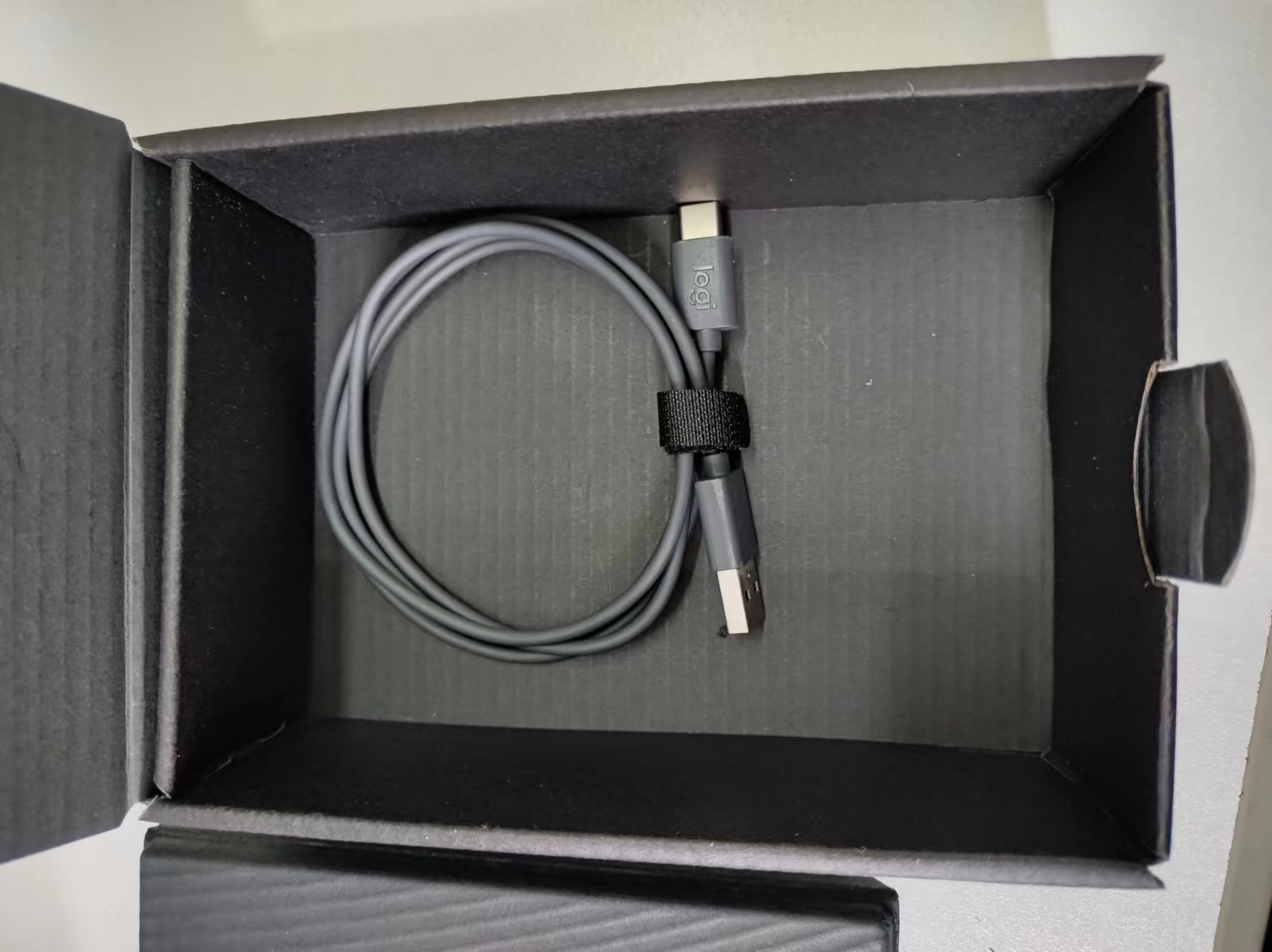 罗技办公旗舰鼠标MXanywhere3,罗技mxanywhere3鼠标连接电脑