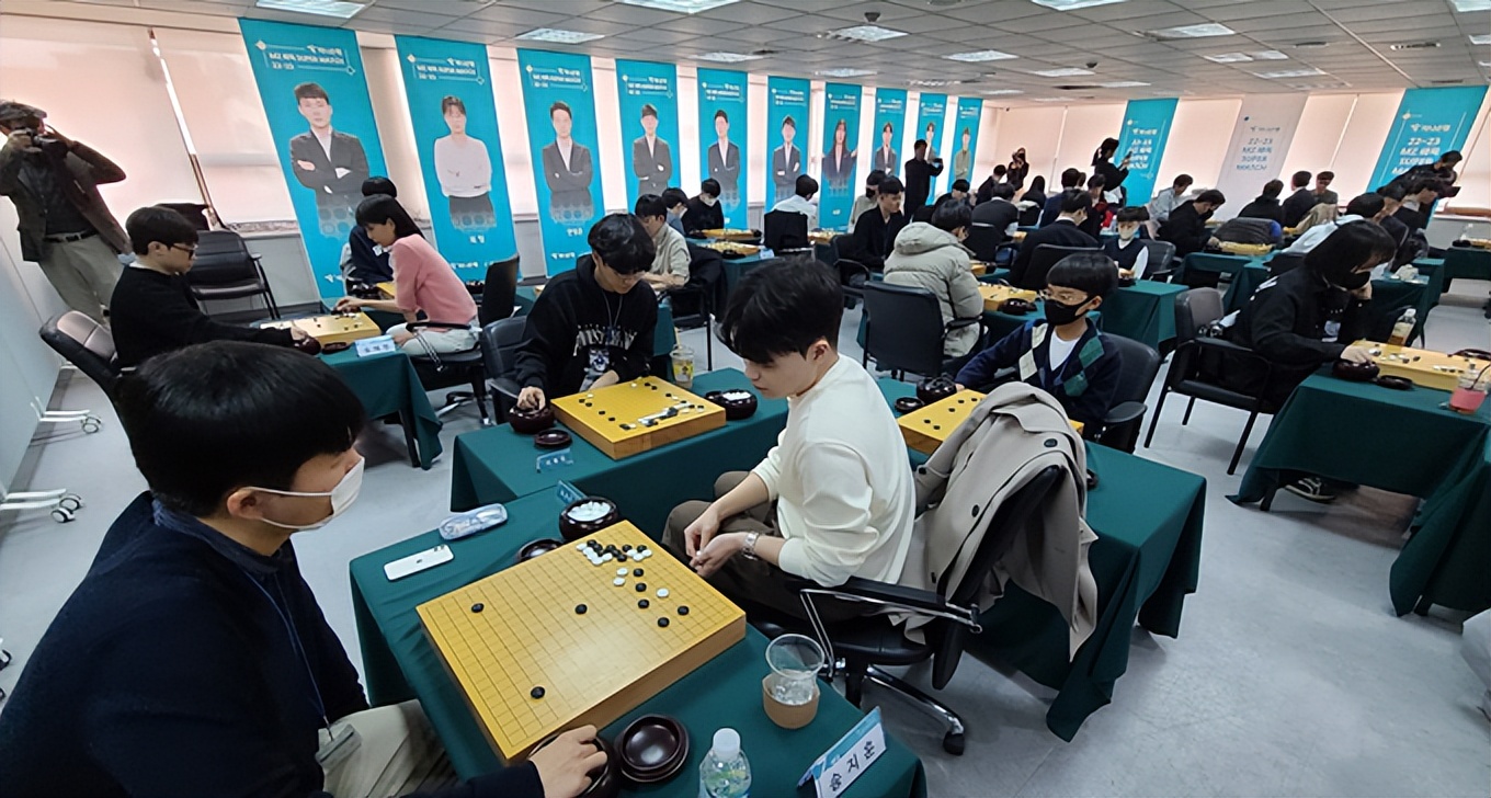 韩国朴廷桓再次反超申真谞,后浪打败前浪的视频