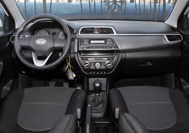 现代瑞纳买自动好还是手动好,现代瑞纳三厢为什么便宜