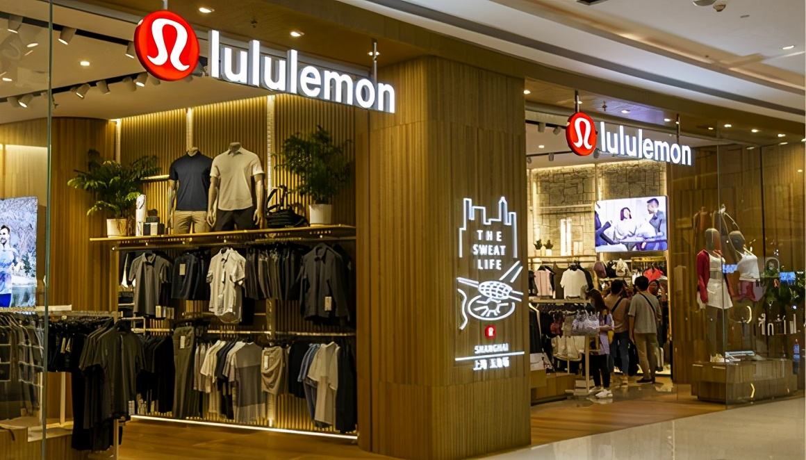一条瑜伽裤上千，市值超过阿迪，Lululemon是如何成就百亿帝国的