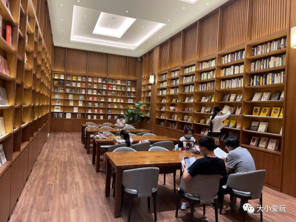 有这份书店清单暴晒下雨都不愁，新开书局、童书专区，暑假带娃去