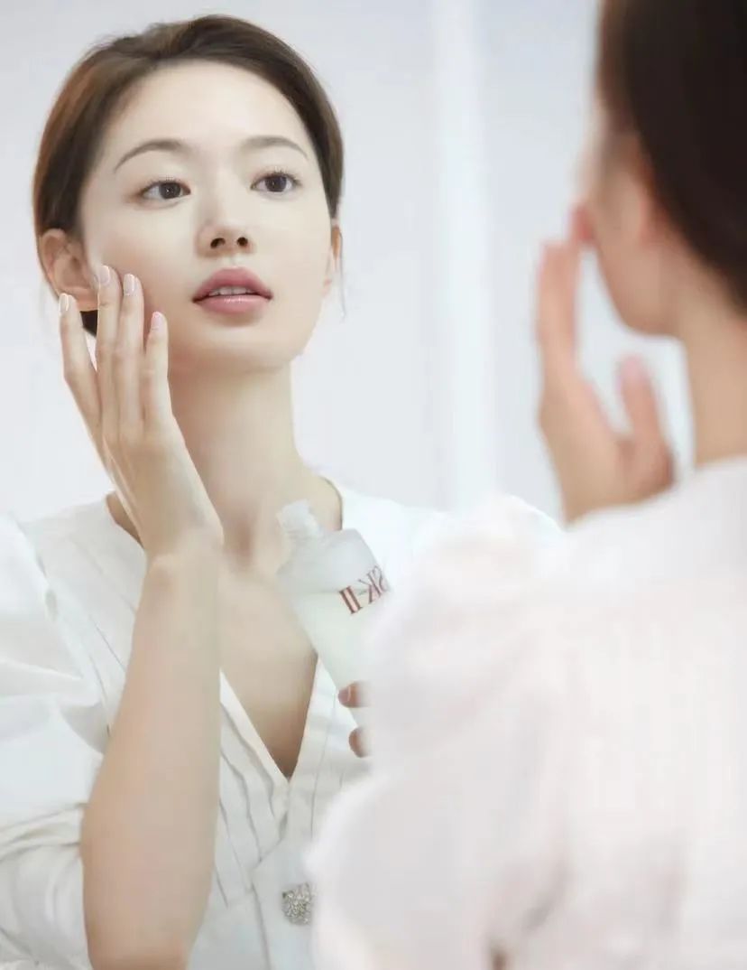 sk2神仙水什么样的好用,sk2神仙水用了就不油了