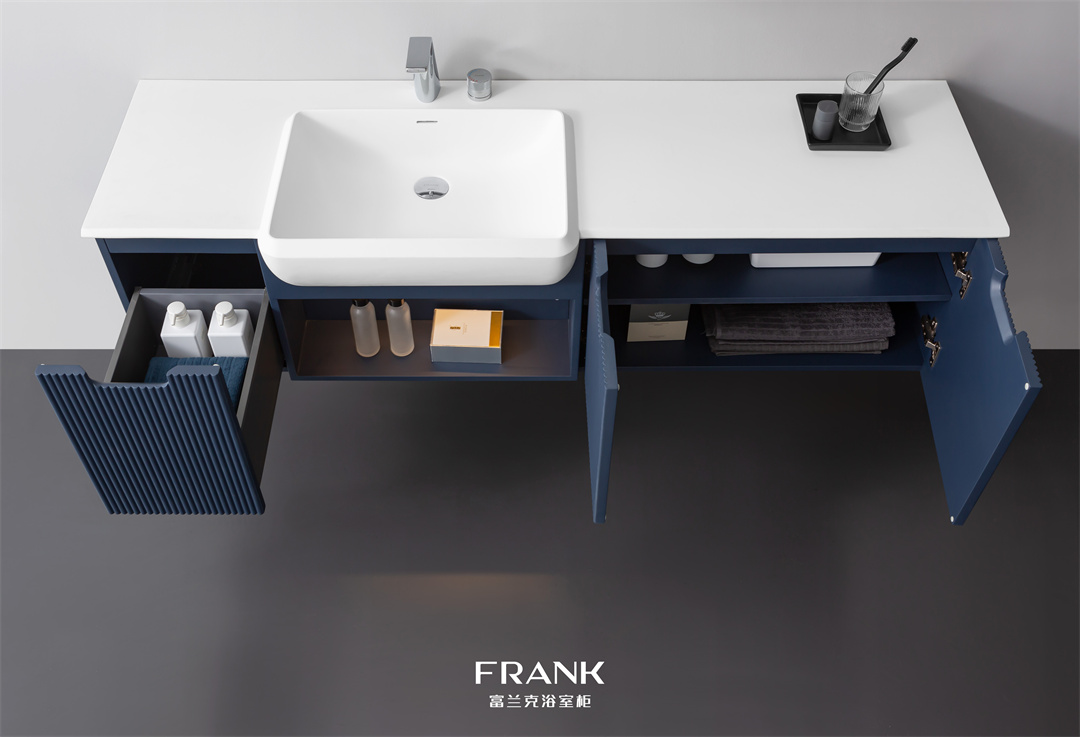 富兰克高端原木浴室柜,富兰克浴室柜与梵度浴室柜哪个好