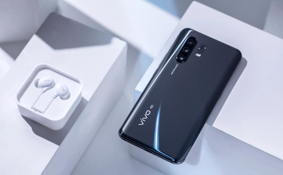 目前这4款千元机最值得买,2018下半年性价比最高的千元机