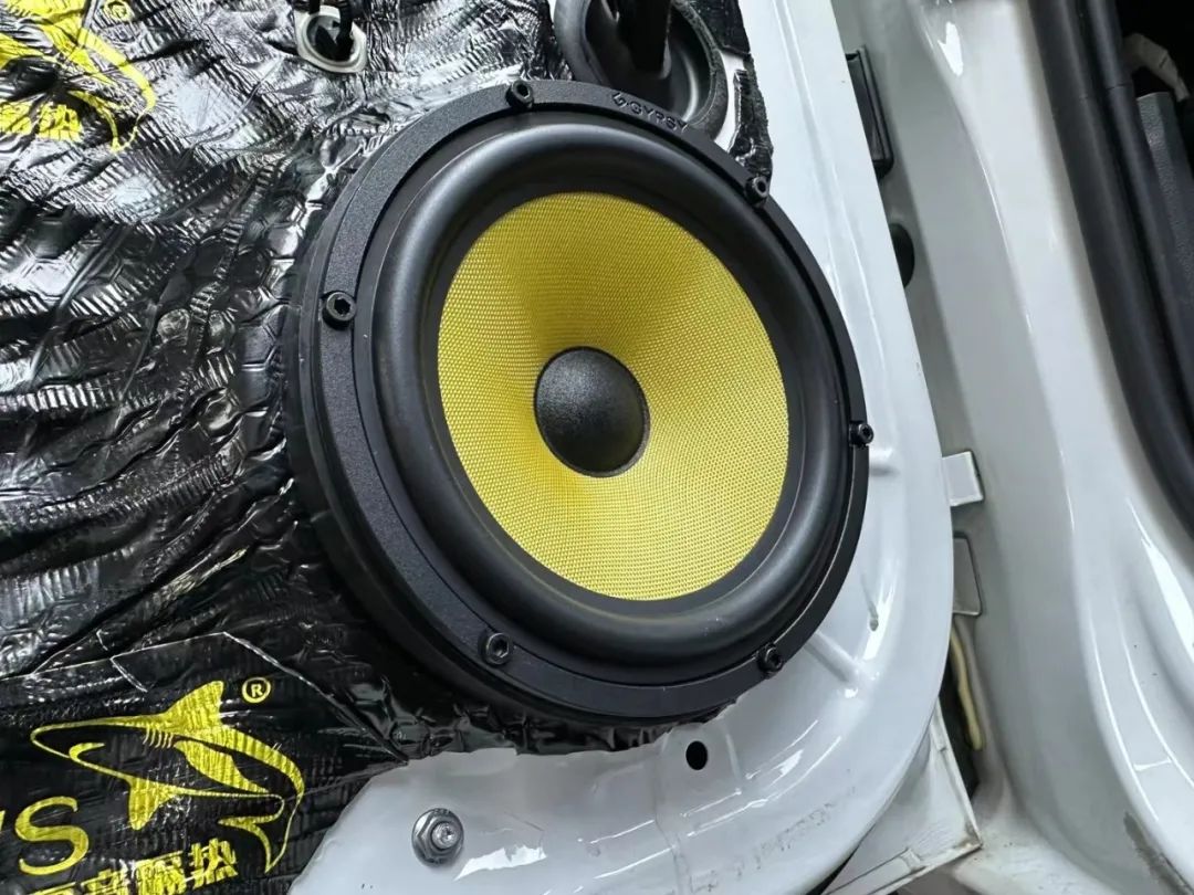 17款斯柯达明锐音响拆解,斯柯达明锐音响改装