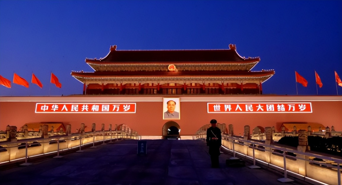 1949年毛主席定都北京，谈及原因主席坦言：其他几个地方更不行