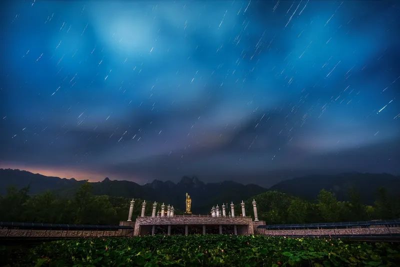 拍点星星视频教程,拍视频点一下聚焦瞬间天亮