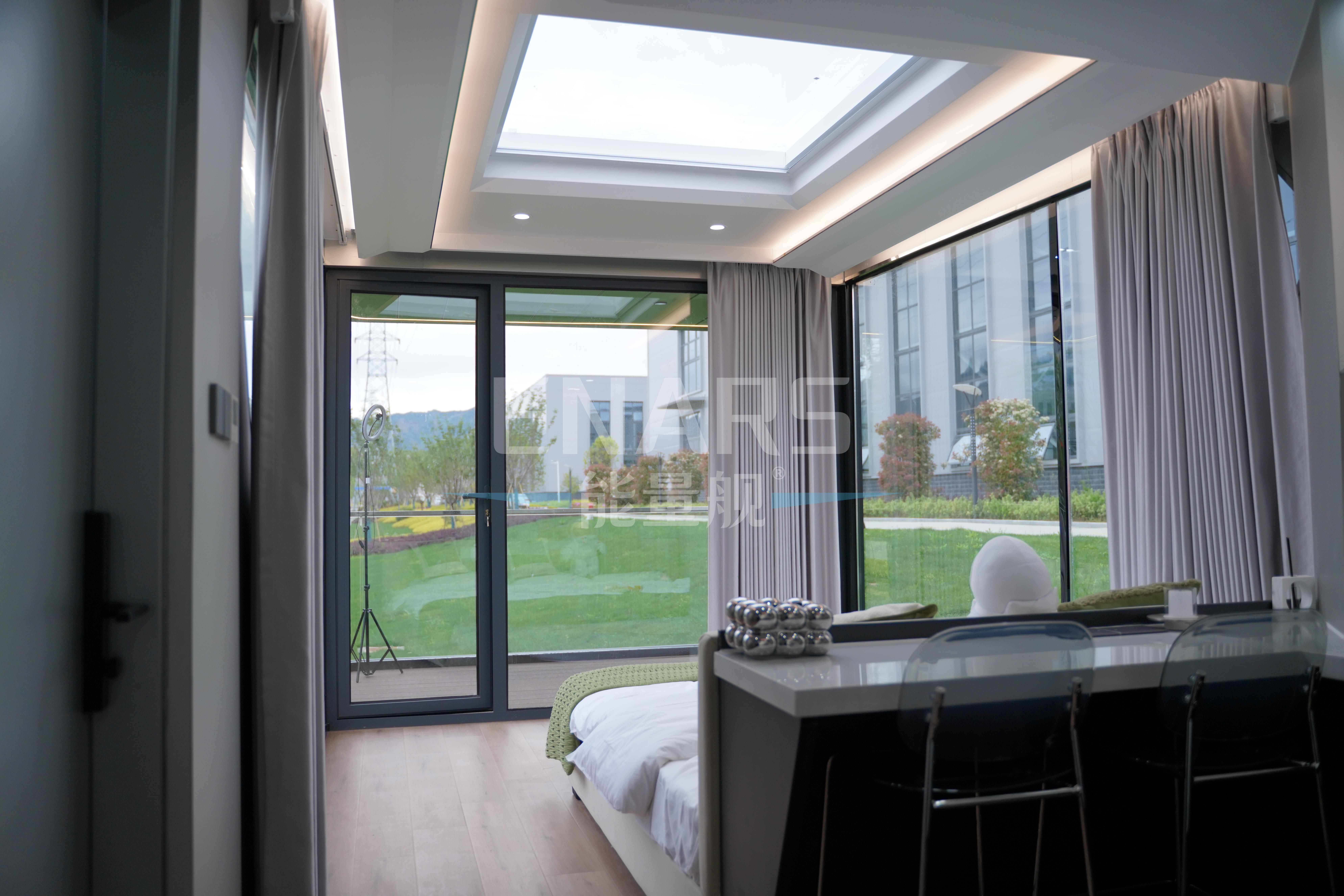 可移动太空舱民宿能量舰EV10助力深入推广“智能化旅居理念”