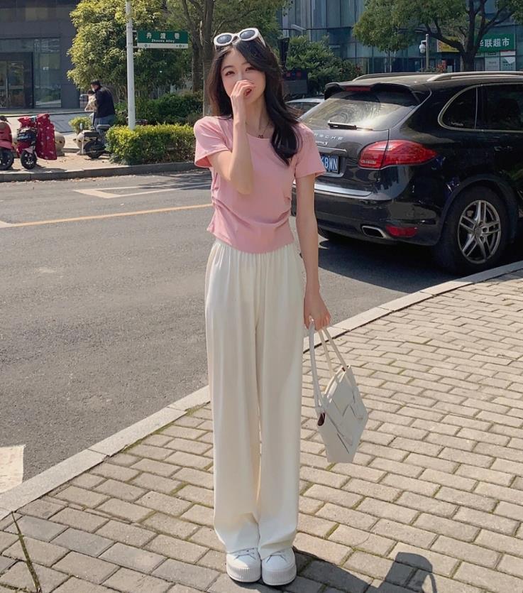 今年最流行的夏天穿的裤子,今年的夏天流行什么样的裤子