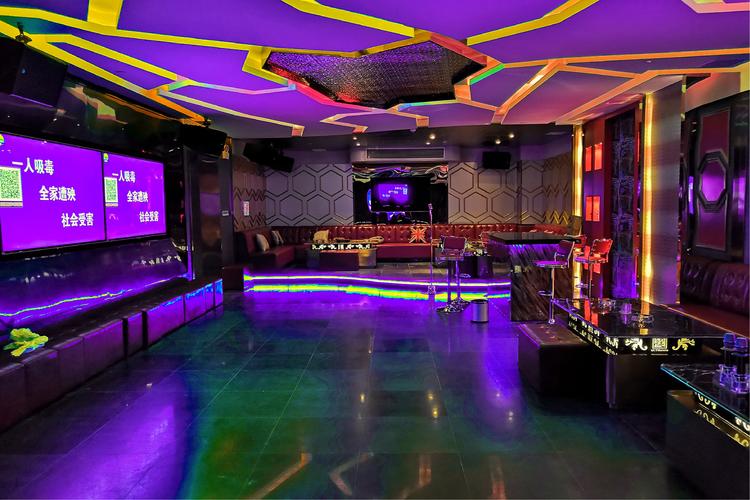 家里ktv包厢设计,ktv网红包厢设计