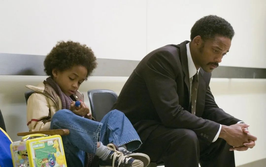 收起情绪慢慢努力在低谷中自愈,人在低谷彻底治愈自己