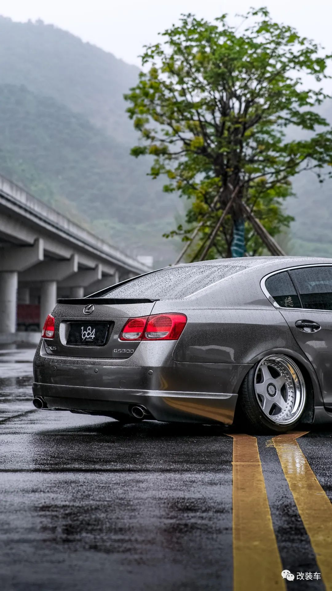 雷克萨斯gs300亮黑改装案例,本田思域适合刚毕业开吗