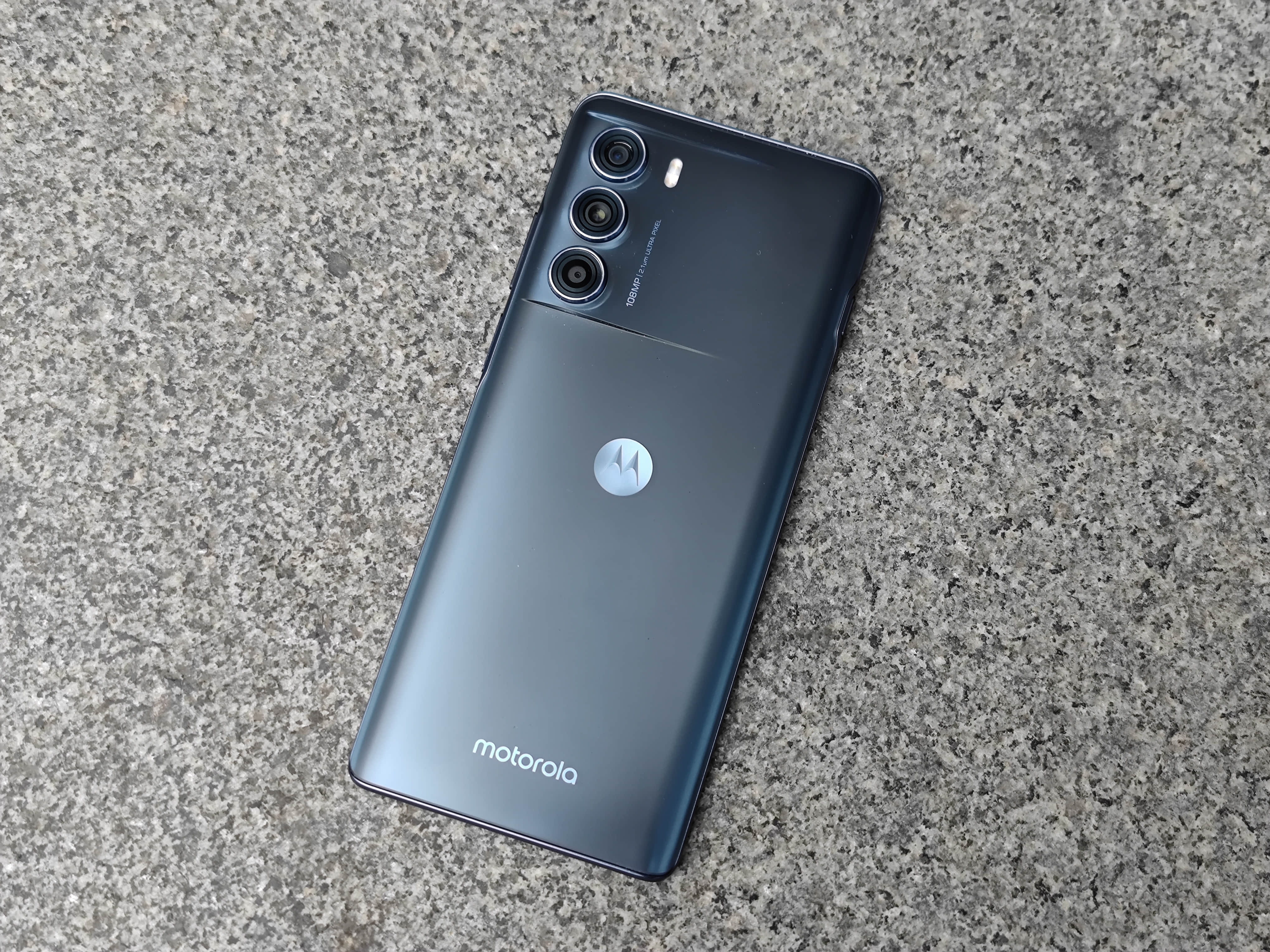 摩托罗拉edges30吃鸡能开90帧吗,摩托罗拉edges30评测