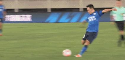 冯劲上港首球,冯劲广州恒大过人