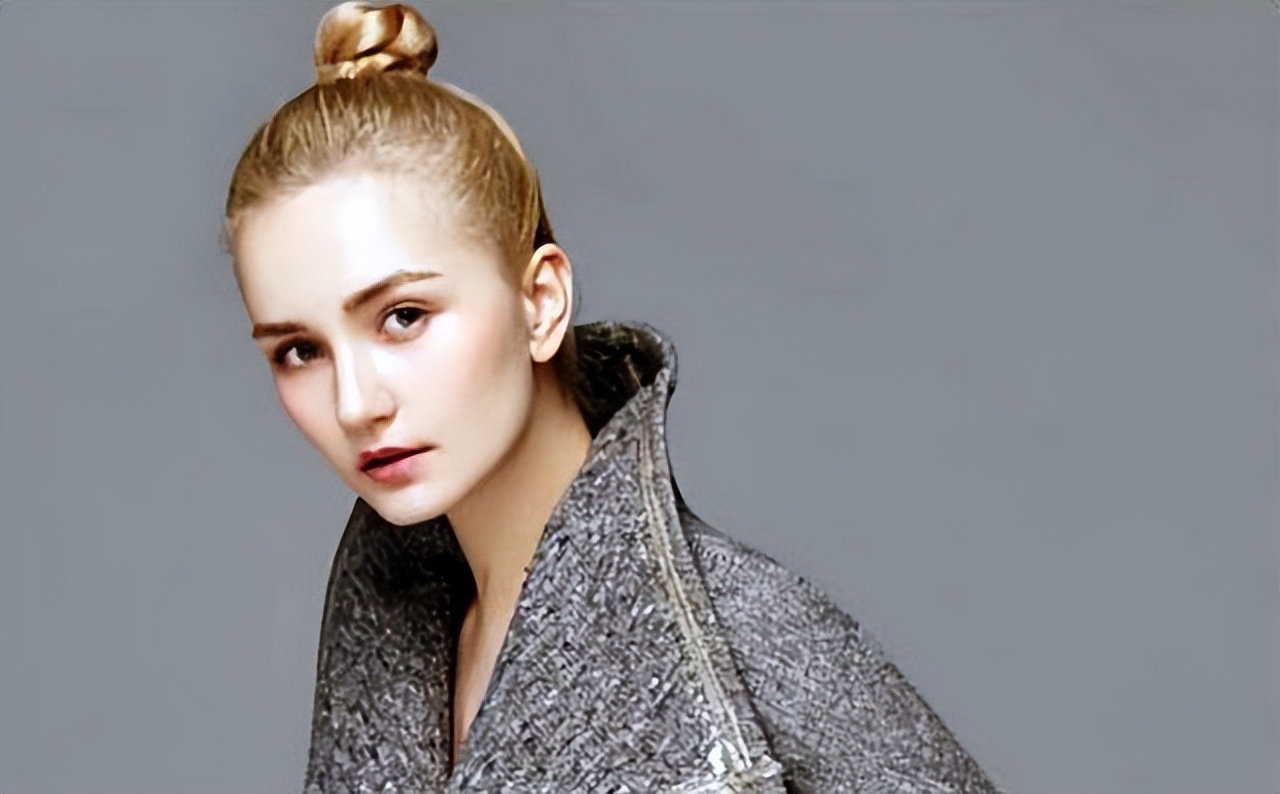 意大利的伯妮与中国婆婆斗智斗勇,意大利超模伯妮个人资料