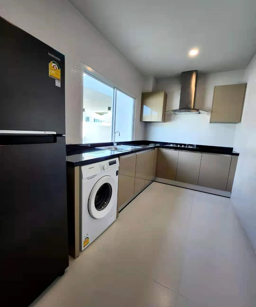 清迈普林国际学校附近别墅,清迈300万人民币普林国际学校别墅