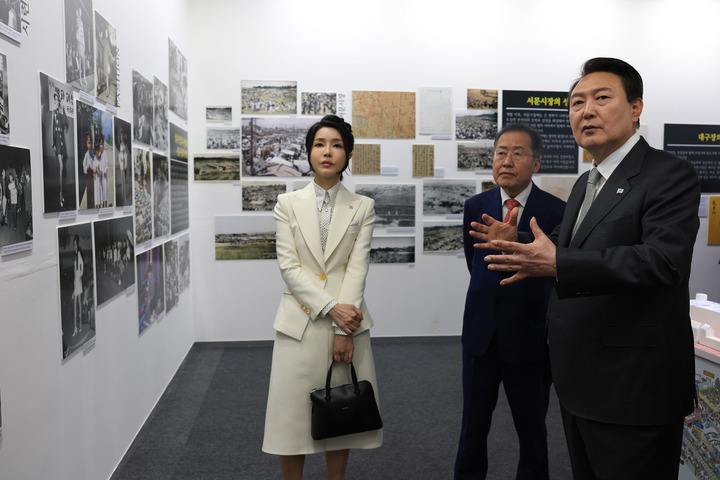 韩第一夫人,韩第一夫人着装