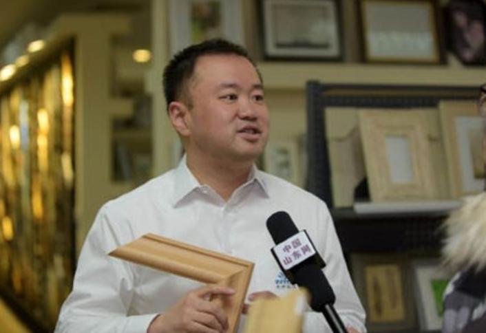 山东手套大王：疫情18个月赚130亿，减持股票套30亿，被股民骂翻