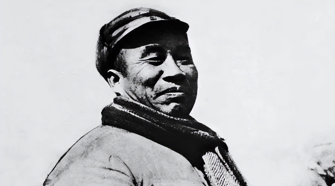 他们究竟是谁？十大元帅中，只有三位才是主席口中的“老总”