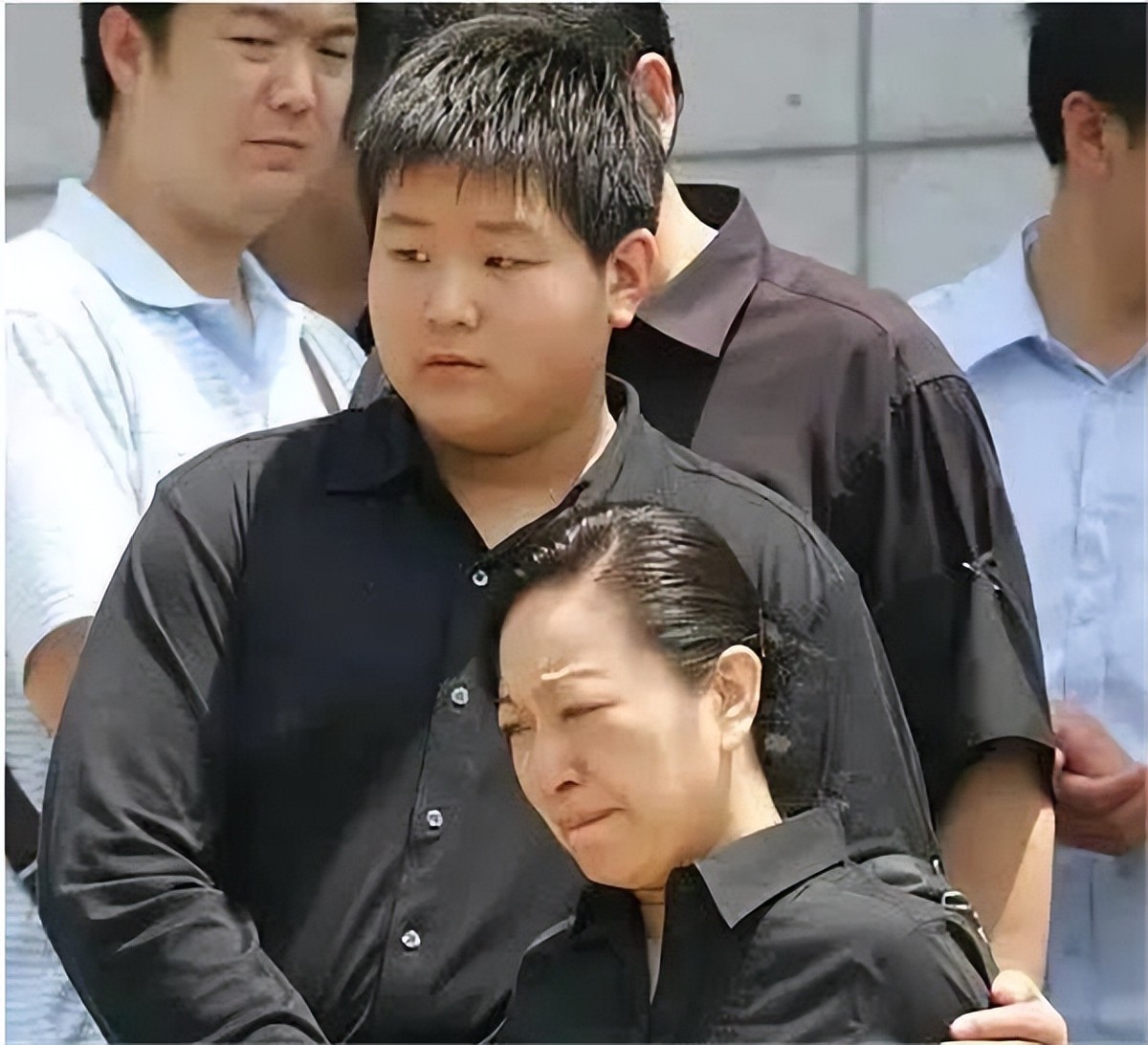 罗京儿子名字由来,罗京的儿子名字