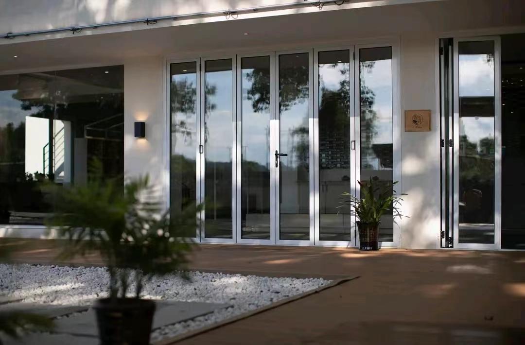 閲戠鍗佹湀鍥藉簡涓鍋囨湡浣忓鏀荤暐,閲戠涔嬬害