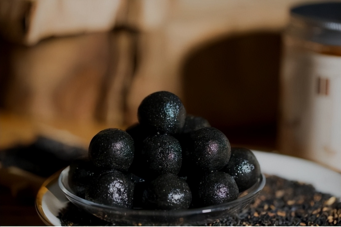 颈部以上爱出汗是什么阳虚,头发颈部老出汗是怎么回事