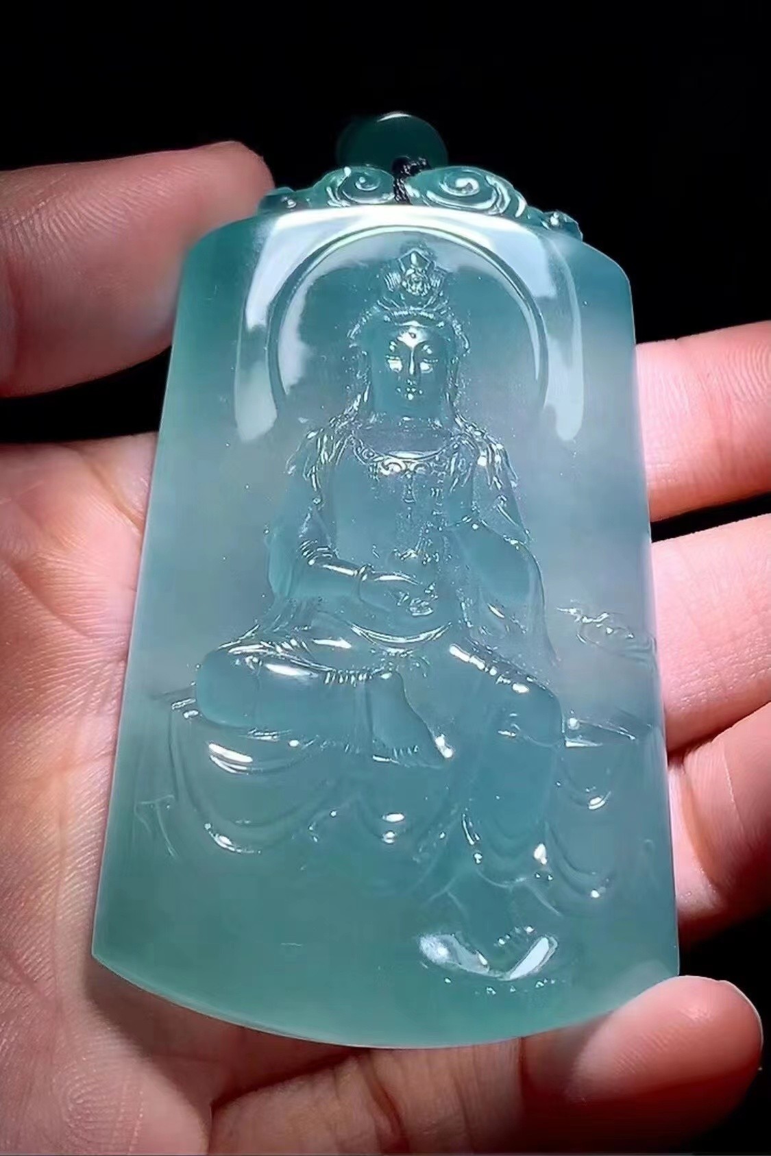 收藏级帕敢翡翠冰糯种,缅甸翡翠冰底飘绿