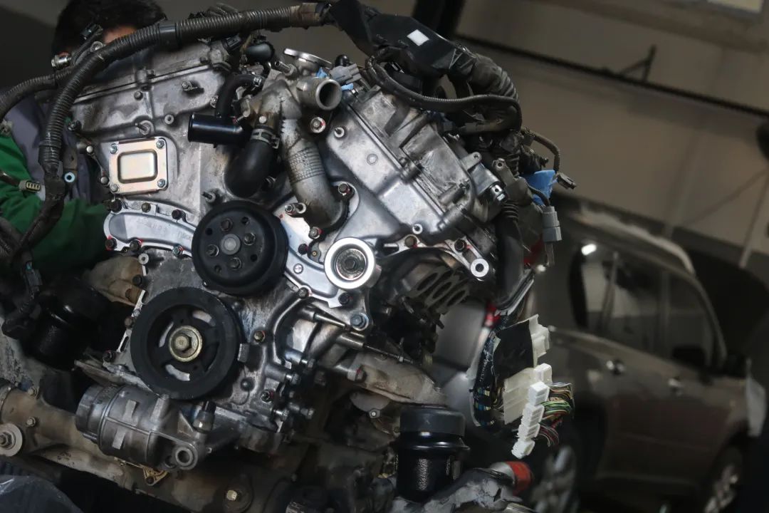 12代皇冠翻新后能开多久,坏掉的车改造成新车