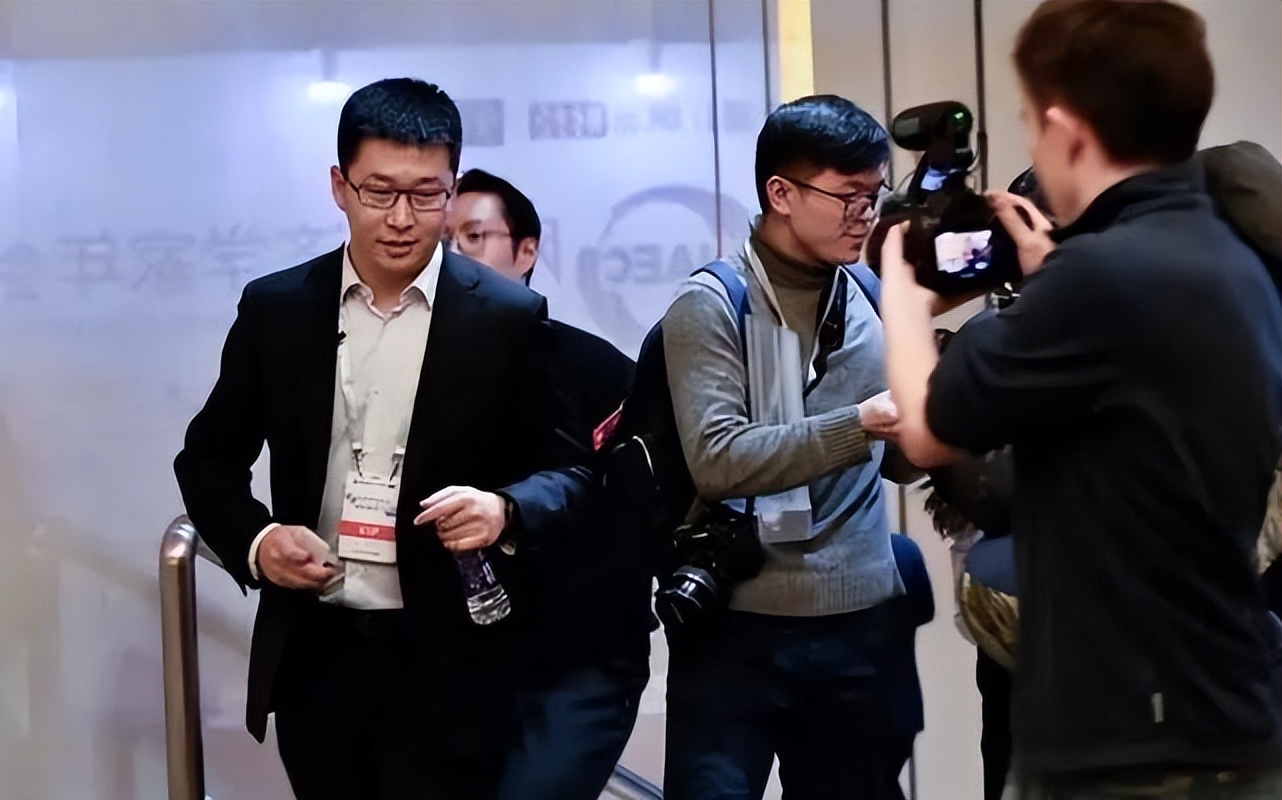 江苏首富儿子26岁创业共享单车,他18岁考入哈佛56岁创业